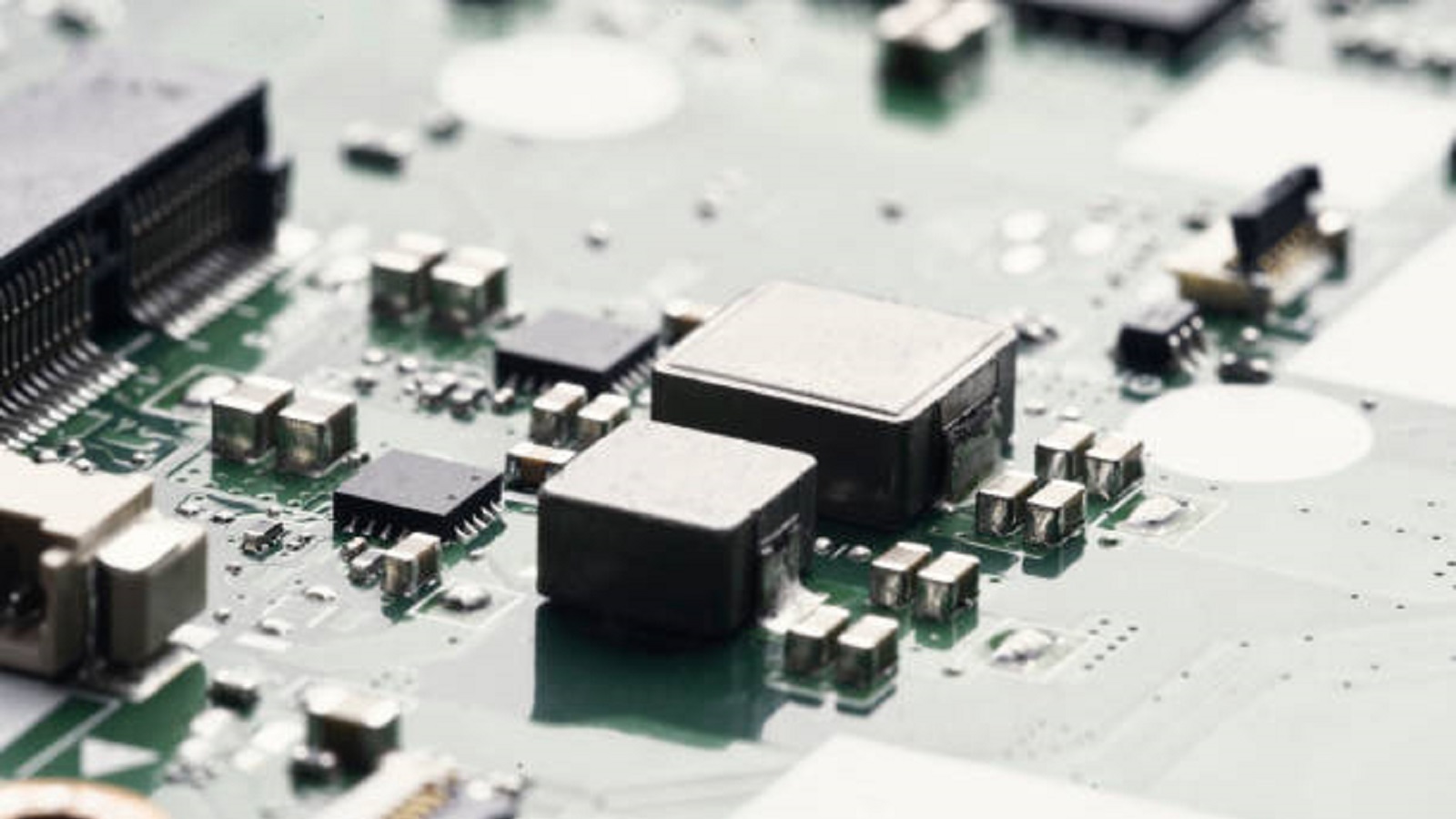 Basics of eFuses (Electronic Fuses) for PCBs-PCBX