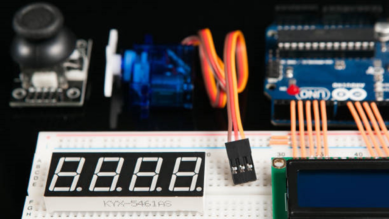 Arduino Leonardo vs. Arduino UNO-PCBX