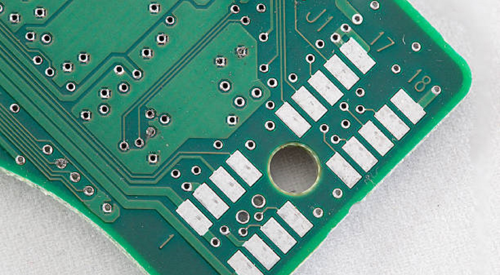 Tooling Holes' Importance in PCB Manufacturing