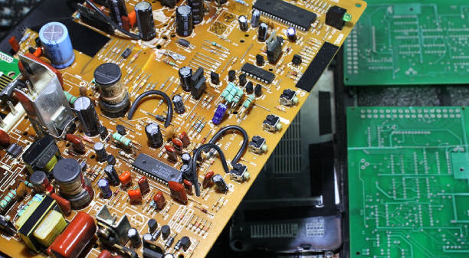 How to Reduce PCB Analog Signal Noise-PCBX
