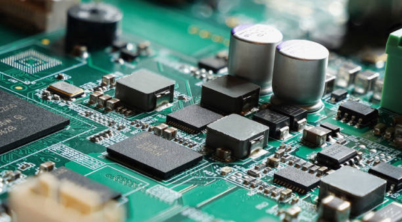 Board Plating vs. Hole Plating-PCBX