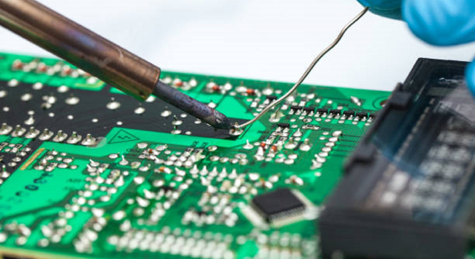 Choose Solder Wire for Your Electronics Projects-PCBX